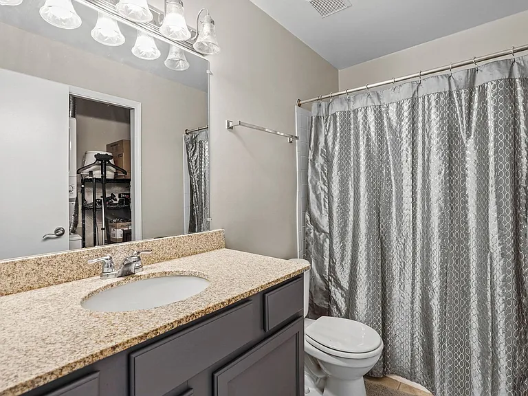 3178 Summit Square Dr #D2 — Photo 11