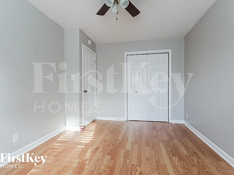 2047 Lake Ridge Ter — Photo 14