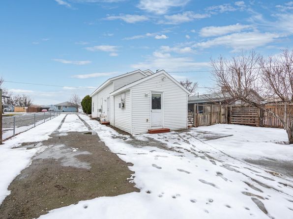 1220 S 12th Ave, Pasco, WA 99301