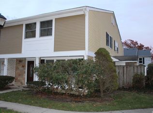 4B Valley Forge Ct, Ridge, NY 11961