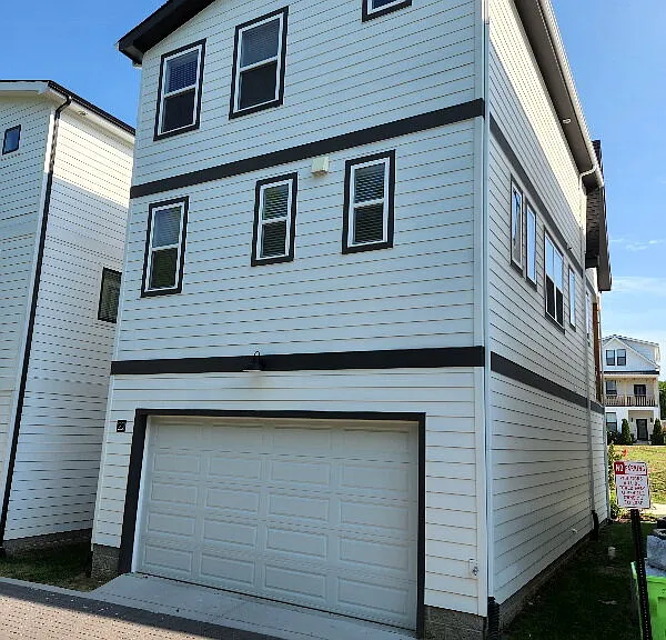 530 Edwin St #22 — Photo 2