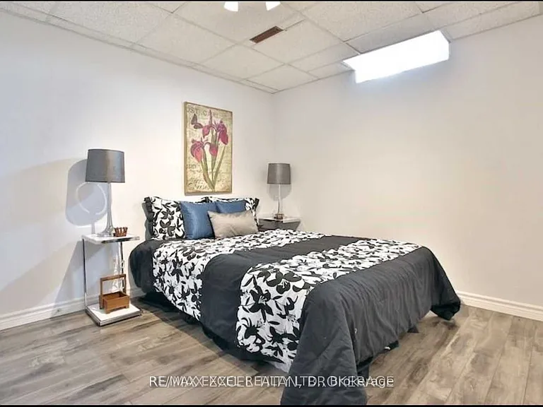 51 Hornchurch Cres — Photo 15