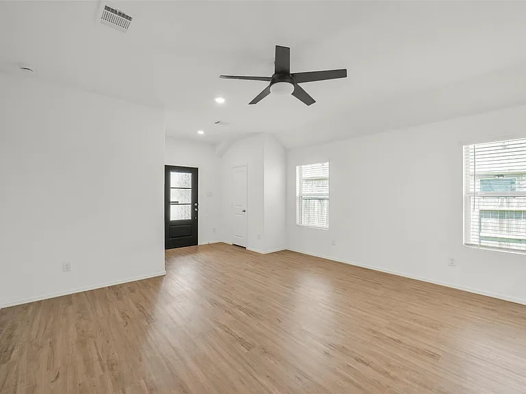 3003 Halleton Ct — Photo 6