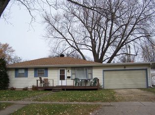 1716 Seaman Ave, Dekalb, IL 60115