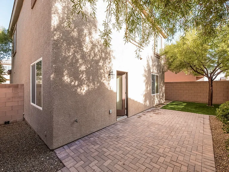9333 Flowering Tulip Ave — Photo 15