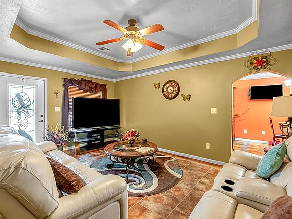 4th image of 2138 Walker Dr