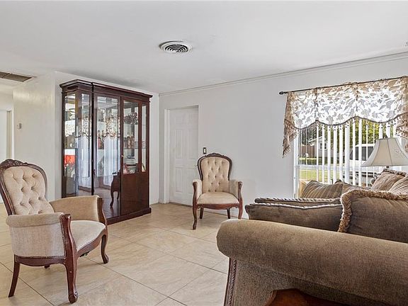 3rd image of 5101 Lahaina Dr