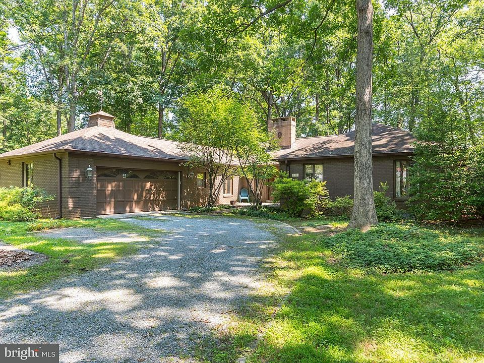 1st image of 121 Maple Rd