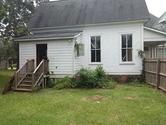 Back apartment kitchen entra