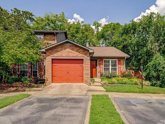 2nd image of 439 Hickory Glade Dr