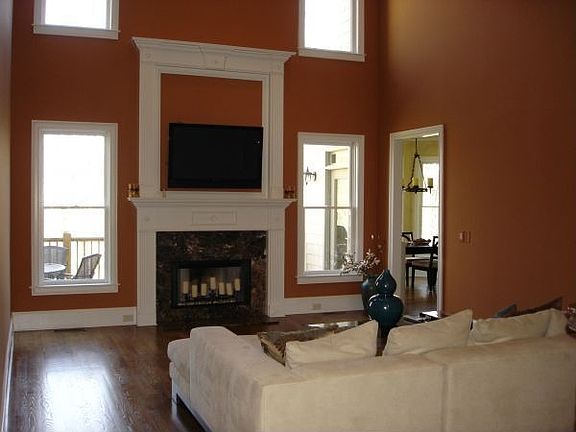 Gorgeous 2 story Family Room!!