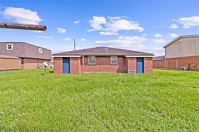 Building Photo - 336 Woodland Dr