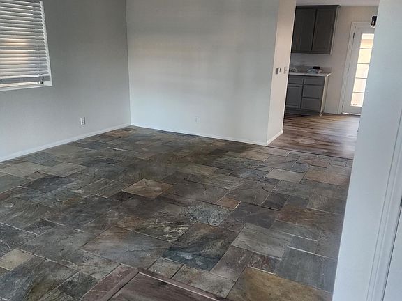 4th image of 11071 Yarmouth Ave