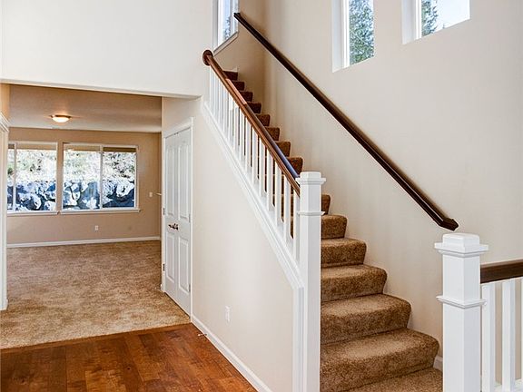 3rd image of 2163 SW Nautical St