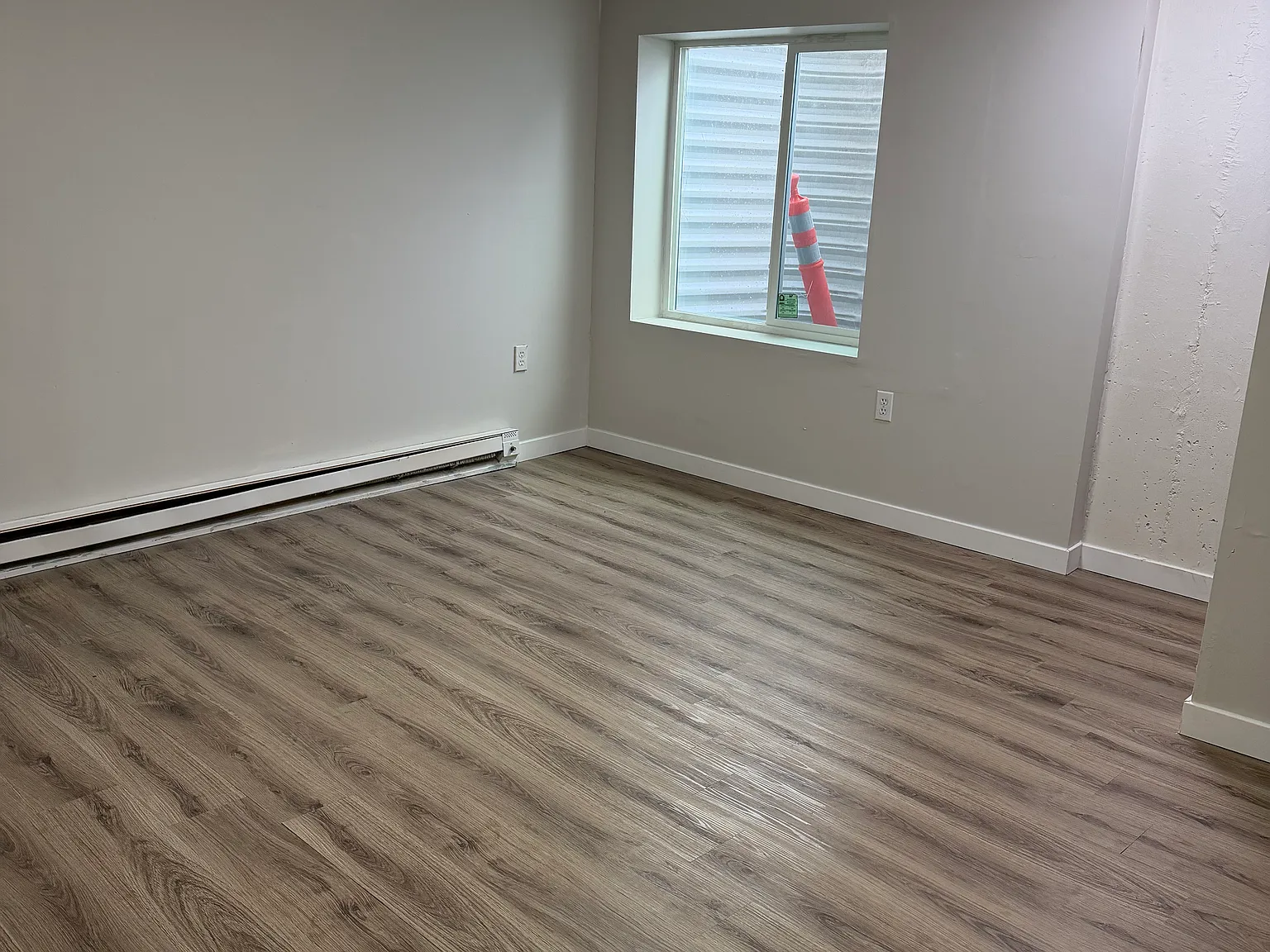 1 bed, $900 — Photo 2