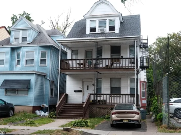 22 Nassau Pl, East Orange City, NJ 07018