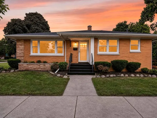 2320 51st STREET, Kenosha, WI 53140
