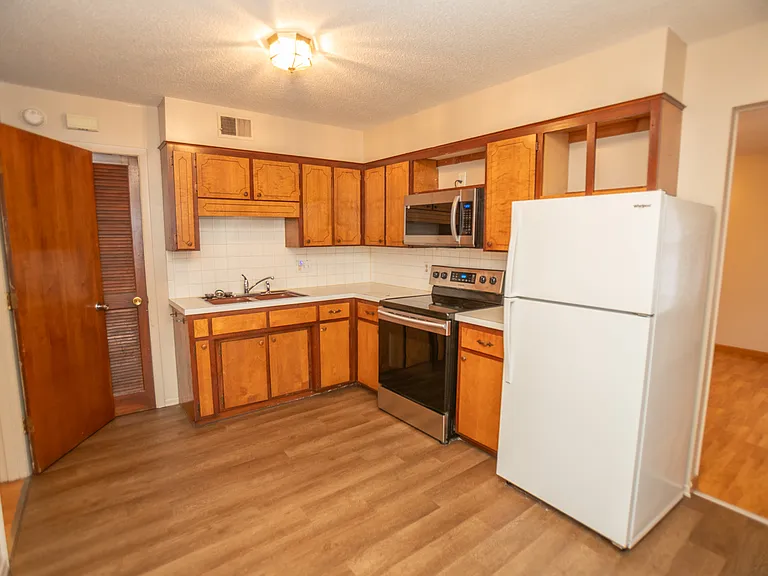 220 W Ashley St #1A — Photo 7