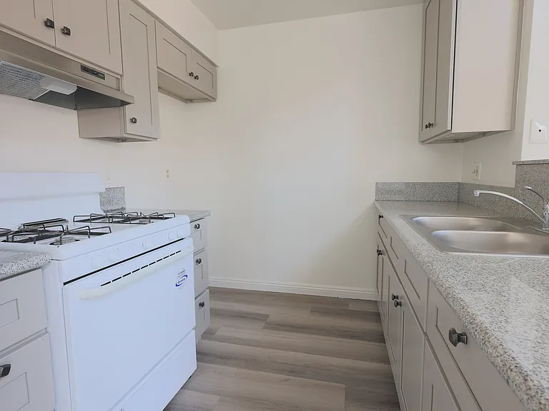 2796 Francis Ave — Photo 8