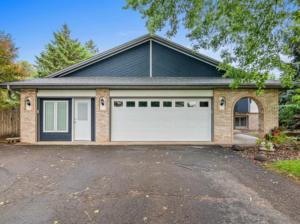 998 99th Ln NE, Blaine, MN 55434