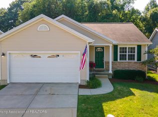 2517 Arbor Forest Dr, Lansing, MI 48910