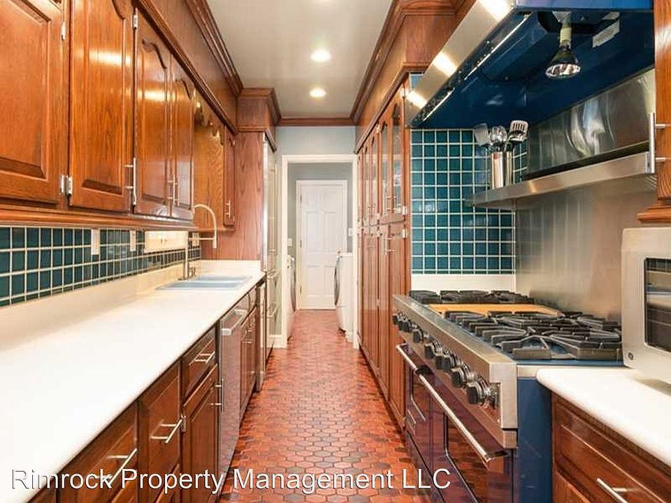 1st image of 1210 N 31st St