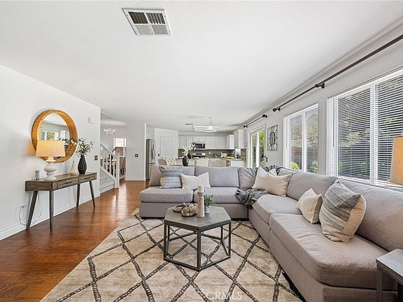 3rd image of 33751 Abbey Rd