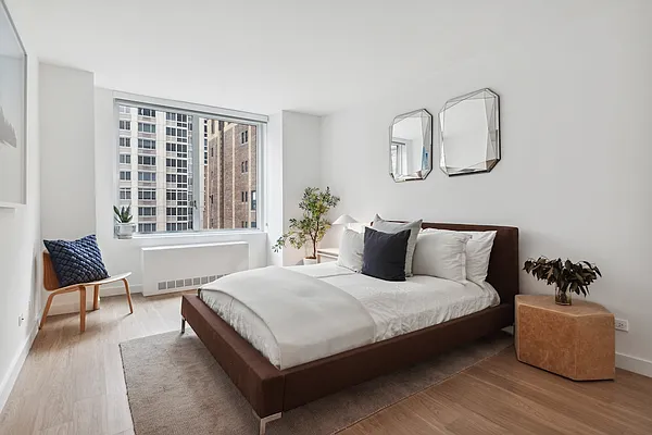 Rented by Greystar | media 17