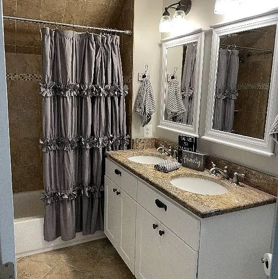 10626 Saint Paul Ave — Photo 5