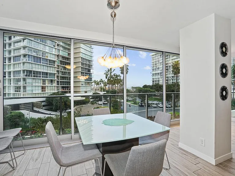 1810 Avenida Del Mundo #209 — Photo 4