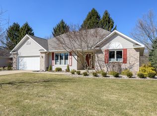 8127 Robinbrook St, Richland, MI 49083