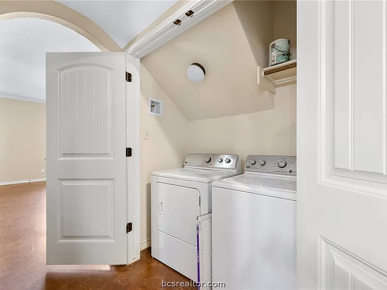305 Capps Dr — Photo 16