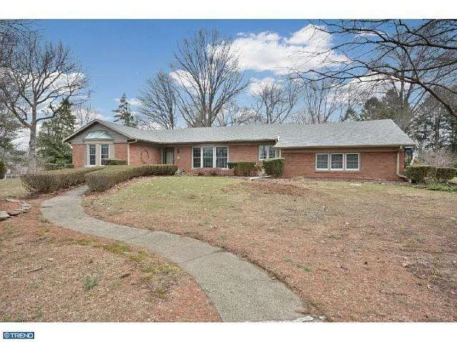 2 Larkspur Ln photo 1