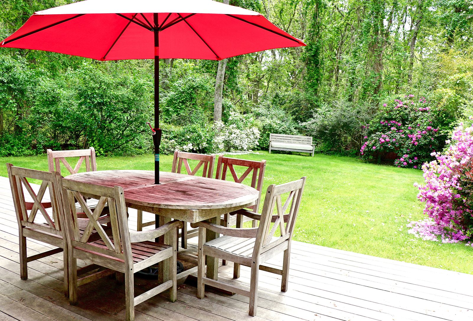 Lovely landscaping and greenspace.