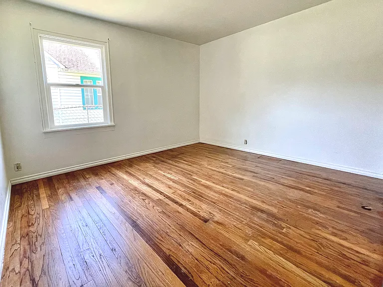 3232 Washington Way — Photo 5