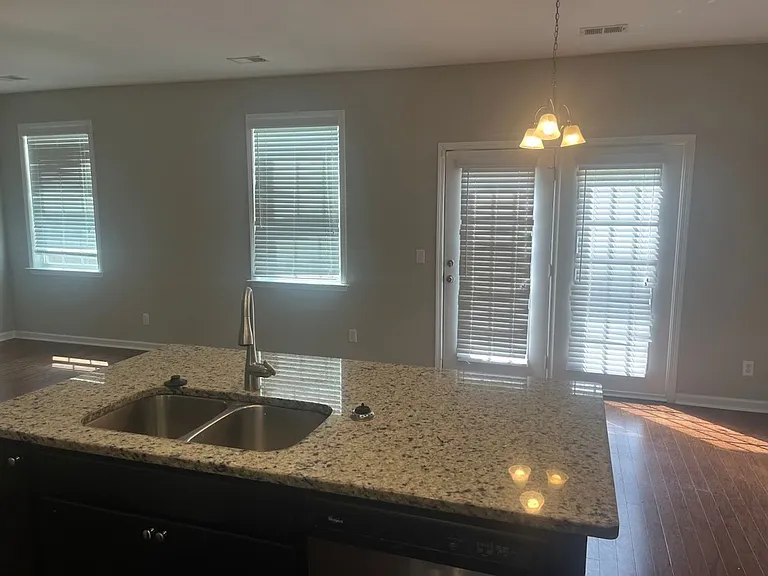 8156 Ronda Dr — Photo 5