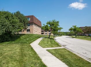 16703 Lakewood Dr #1, Tinley Park, IL
