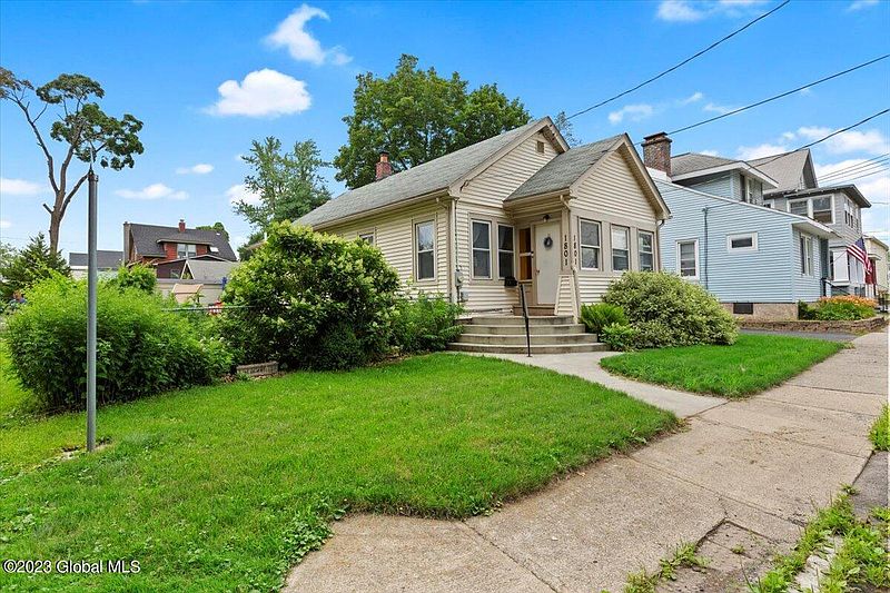 2nd image of 1801 8th Street