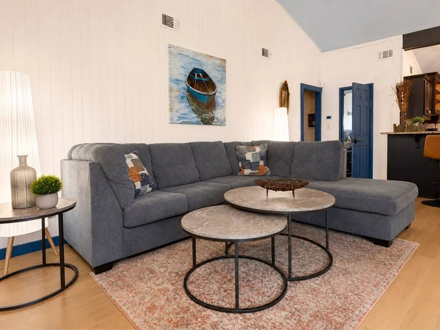 2 bed, 1.0 bath, $3,171 — Photo 2