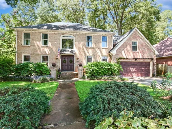 1140 Fairway Dr, Chesapeake, VA 23320