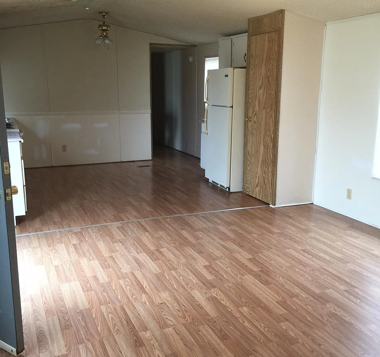 3 bed, 960 sqft, $1,300 — Photo 1