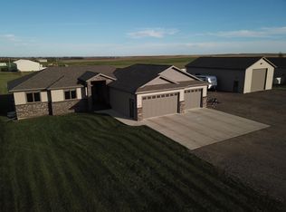 7001 81st St NE, Bismarck, ND 58503