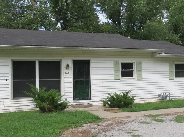 940 E Main St, Du Quoin, IL 62832
