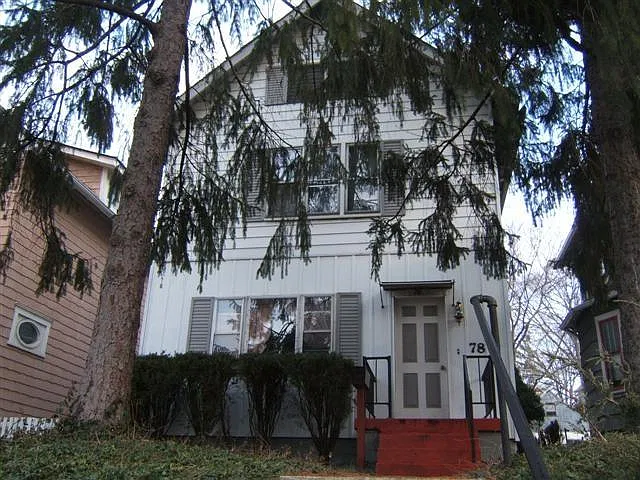 4 bed, 1.5 bath, 1429 sqft, $2,495 — Photo 1