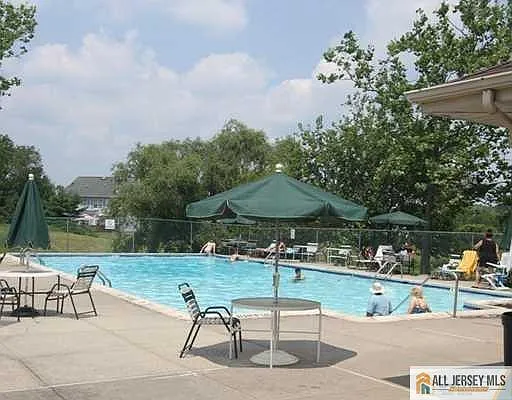 388 Lancaster Ct — Photo 11