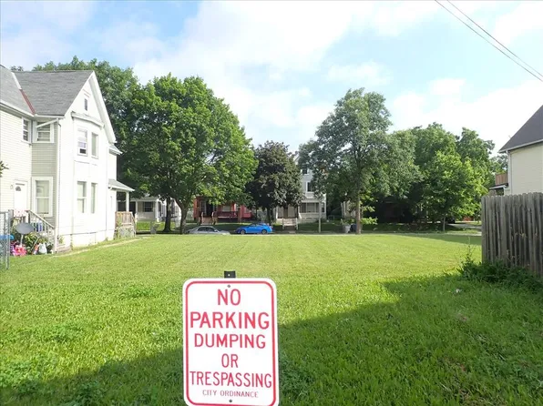 3313 W SAINT PAUL AVENUE, Milwaukee, WI 53208