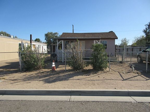 2nd image of 329 W Wilson Ave