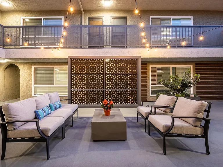 Mosaic at Western Apartments Homes — Photo 6
