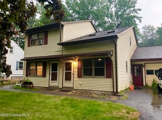 330-332 Giffords Church Rd, Schenectady, NY 12306