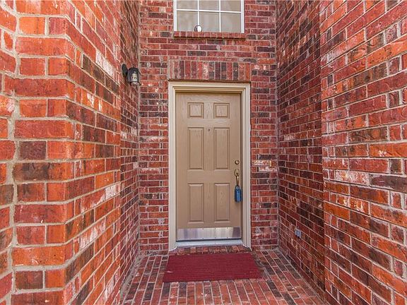 5th image of 717 Ambrose Ct